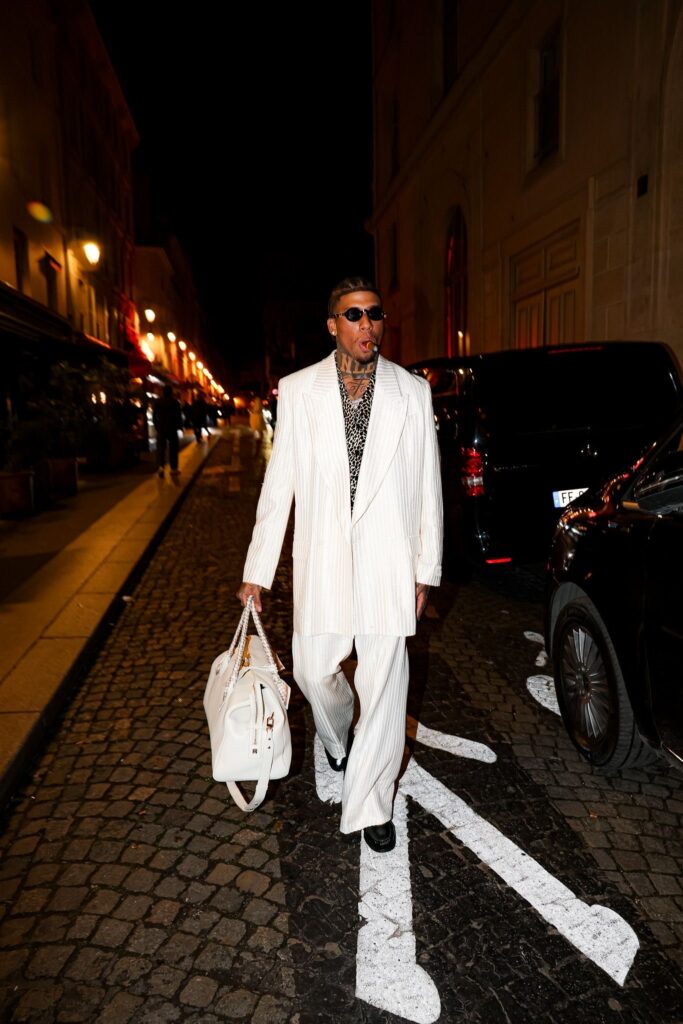 Look du rappeur pour le défilé de Amiri PFW25