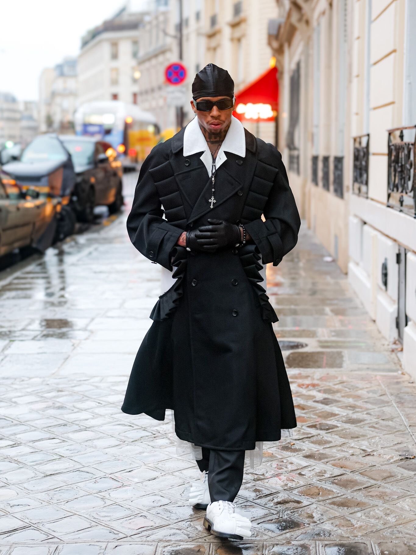 NLE Choppa habillé en Comme des Garçons.